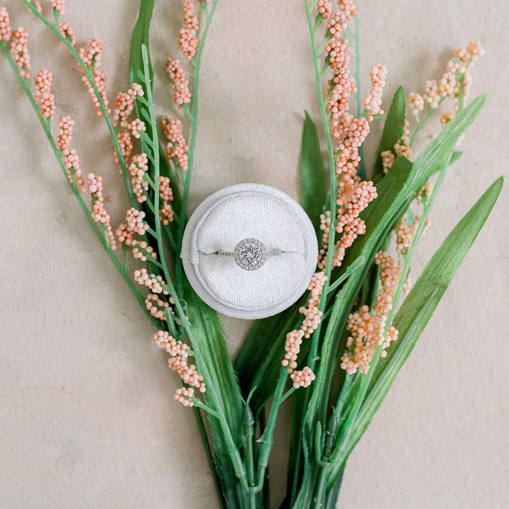 White Round Velvet Ring Box